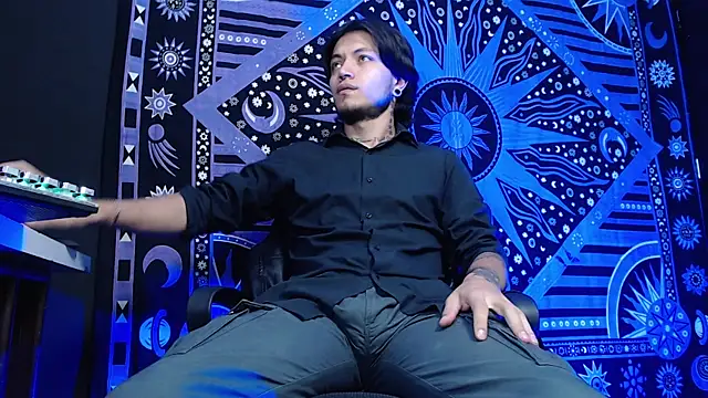 Snapshot of Dicaprioo_ chatting on 02.11.25 Dicaprioo online show from 02.11.25