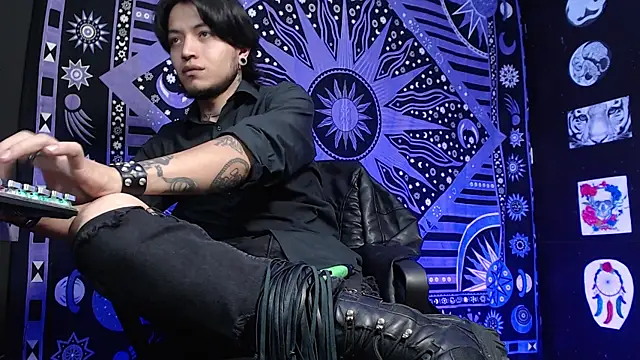 Snapshot of Dicaprioo_ chatting on 02.14.25 Dicaprioo online show from 02.14.25