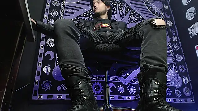 Snapshot of Dicaprioo_ chatting on 02.17.25 Dicaprioo online show from 02.17.25