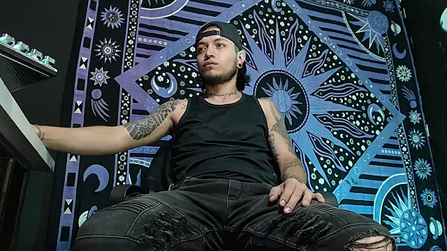 Snapshot of Dicaprioo_ chatting on 02.18.25 Dicaprioo online show from 02.18.25