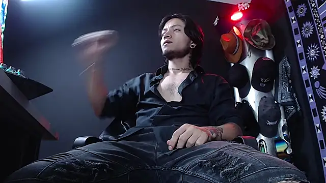 Snapshot of Dicaprioo_ chatting on 03.05.25 Dicaprioo online show from 03.05.25