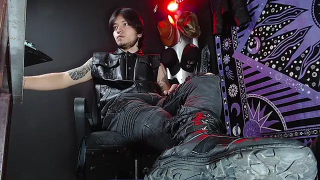 Snapshot of Dicaprioo_ chatting on 03.10.25 Dicaprioo online show from 03.10.25