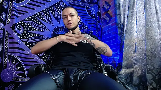 Snapshot of Dicaprioo_ chatting on 10.03.25 Dicaprioo online show from 10.03.25