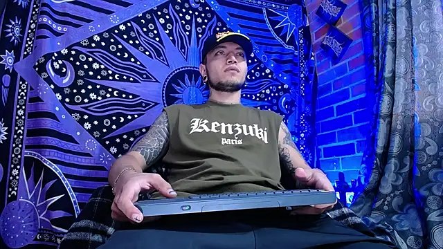 Snapshot of Dicaprioo_ chatting on 10.06.25 Dicaprioo online show from 10.06.25