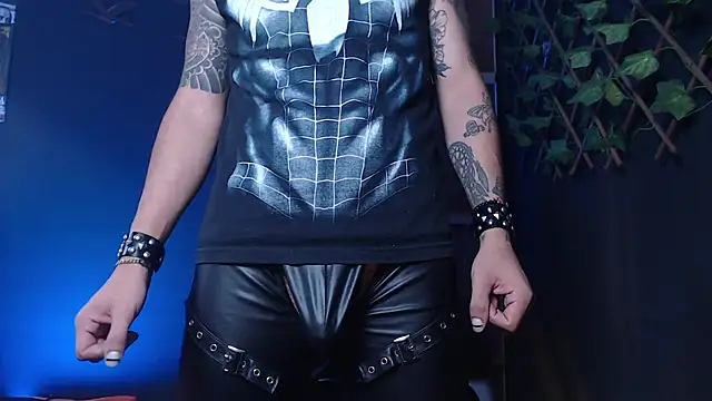 Snapshot of Dicaprioo_ chatting on 10.23.25 Dicaprioo online show from 10.23.25