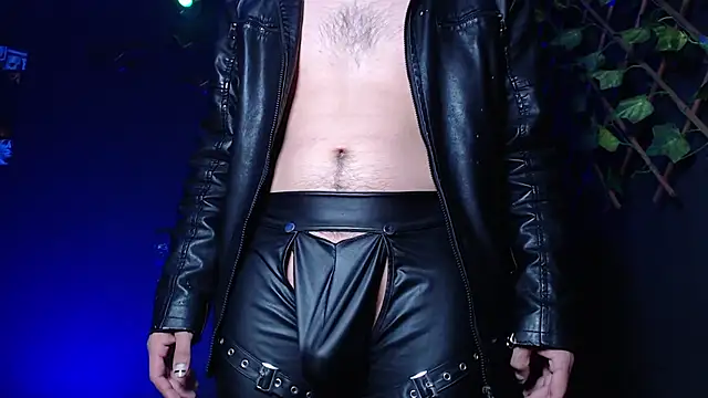 Snapshot of Dicaprioo_ chatting on 10.26.25 Dicaprioo online show from 10.26.25