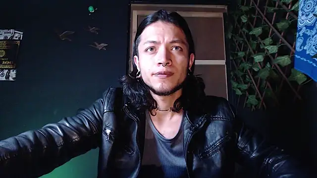 Snapshot of Dicaprioo_ chatting on 11.11.25 Dicaprioo online show from 11.11.25