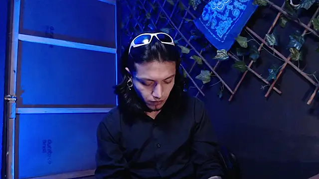 Dicaprioo  online show from 11.27.25