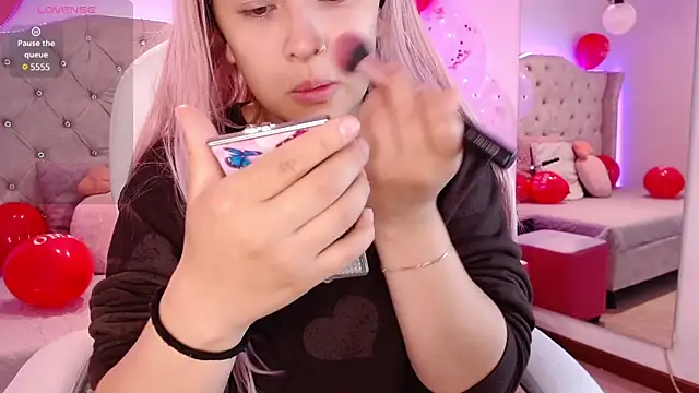 Snapshot of Charlotte_Jones__ chatting on 02.15.25 Charlotte Jones online show from 02.15.25