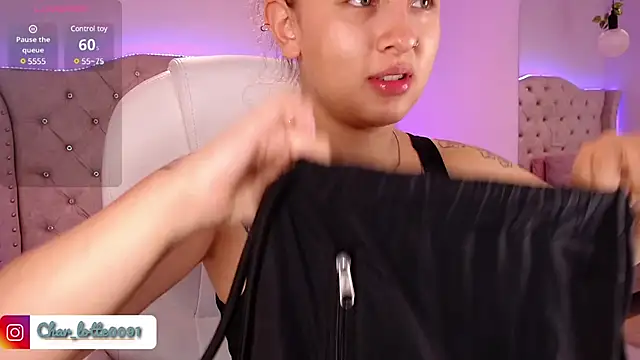 Snapshot of Charlotte_Jones__ chatting on 02.20.25 Charlotte Jones online show from 02.20.25