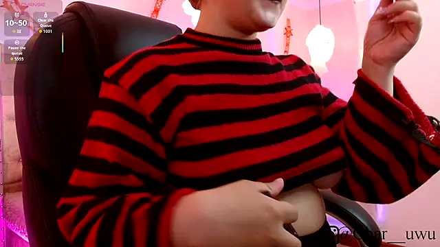 Snapshot of Charlotte_Jones__ chatting on 10.25.25 Charlotte Jones online show from 10.25.25