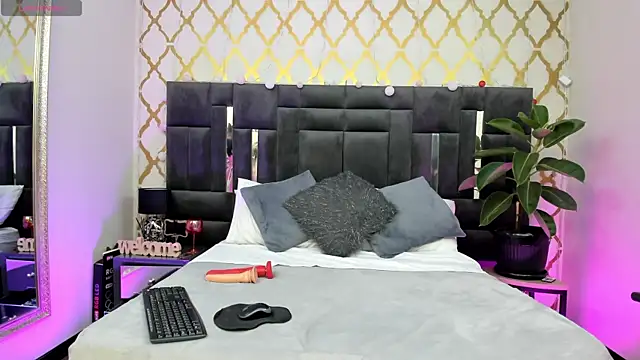 Snapshot of RubbyTaylor chatting on 01.22.25 RubbyTaylor online show from 01.22.25