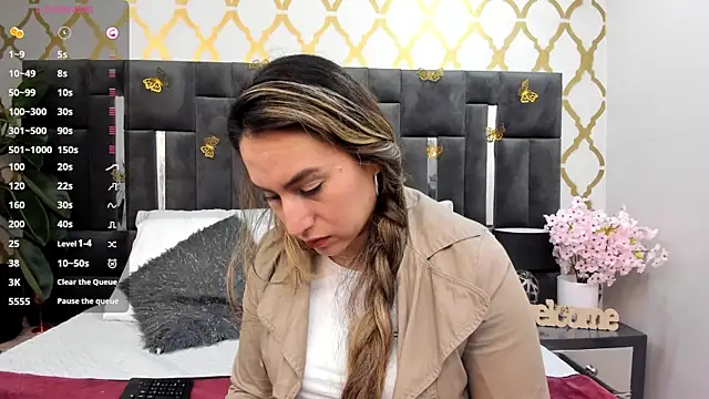 Snapshot of RubbyTaylor chatting on 09.24.25 RubbyTaylor online show from 09.24.25