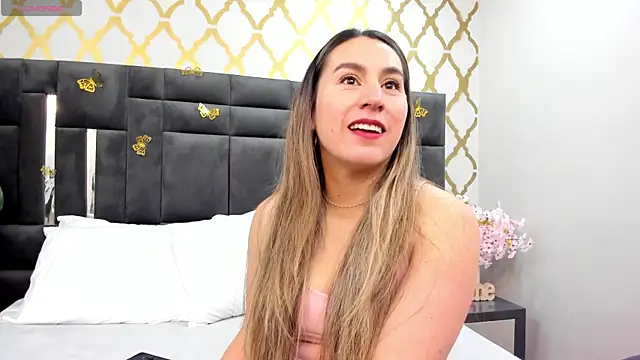 Snapshot of RubbyTaylor chatting on 10.14.25 RubbyTaylor online show from 10.14.25