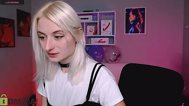 Snapshot of melisa_white1 chatting on 10.20.25 melisa white1 online show from 10.20.25