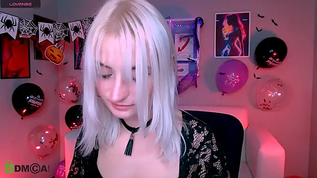 Snapshot of melisa_white1 chatting on 10.22.25 melisa white1 online show from 10.22.25