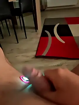 Szeltolo001 online show from 03.06.26