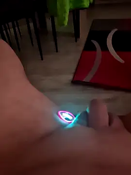 Szeltolo001 online show from 03.07.26