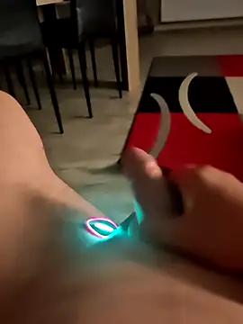 Szeltolo001 online show from 03.20.26