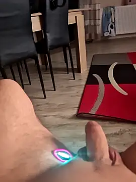 Szeltolo001 online show from 03.31.26