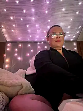 GinAnnTonic online show from 12.03.24