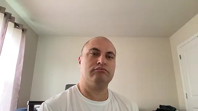 Snapshot of SluggishChase99 chatting on 05.08.26 SluggishChase99 online show from 05.08.26