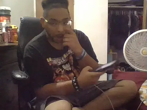 Snapshot of Dj-yefri-pauta chatting on 02.20.26 Dj-yefri-pauta online show from 02.20.26