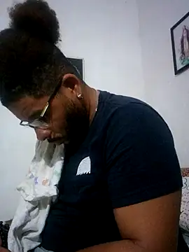 Snapshot of Dj-yefri-pauta chatting on 07.13.26 Dj-yefri-pauta online show from 07.13.26