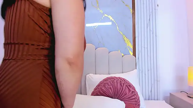 dahianthompson online show from 10.15.25