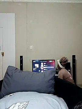 Snapshot of PerfectionBerrie chatting on 10.20.25 PerfectionBerrie online show from 10.20.25