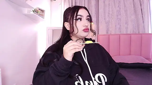 bella-green online show from 01.27.25