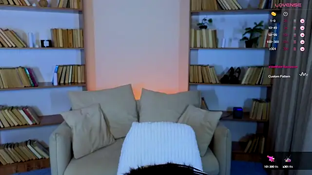 Hayle Hill online show from 03.02.25