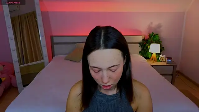 Hayle Hill online show from 11.11.25