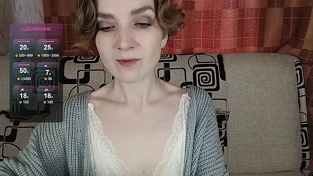 Snapshot of TinaWince chatting on 04.26.26 TinaWince online show from 04.26.26