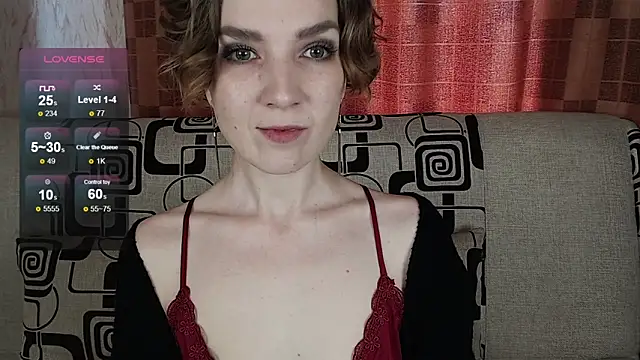 Snapshot of TinaWince chatting on 05.07.26 TinaWince online show from 05.07.26