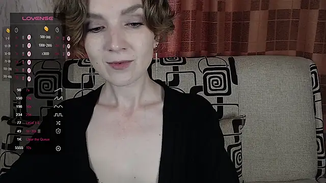 Snapshot of TinaWince chatting on 06.26.26 TinaWince online show from 06.26.26
