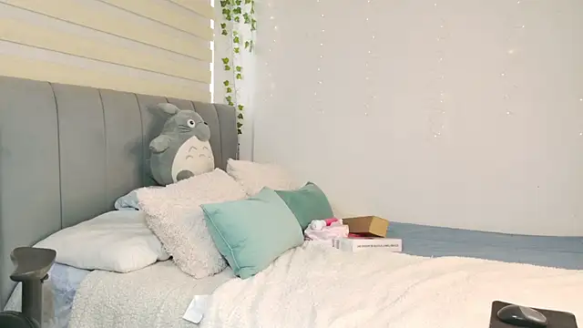  thaeltaylor online show from 10.10.25