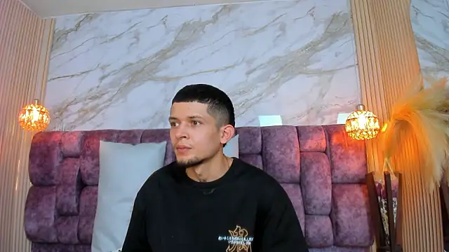 kendalltaylorr online show from 03.28.26