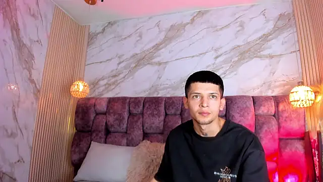 kendalltaylorr online show from 04.22.26