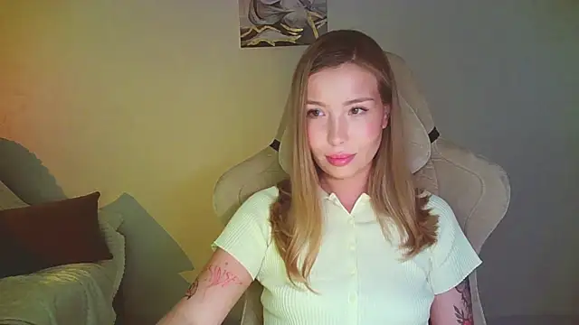 mia raspberrie online show from 07.14.26