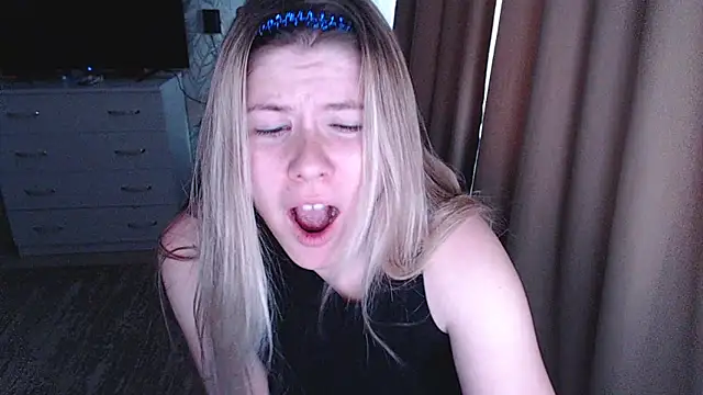 MelissaXKinky online show from 12.25.24