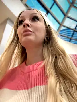 Snapshot of Teya_moon_ chatting on 12.03.24 Teya moon online show from 12.03.24