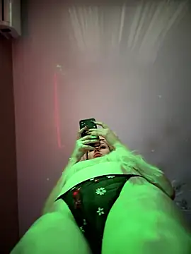 Snapshot of Teya_moon_ chatting on 12.07.24 Teya moon online show from 12.07.24