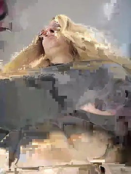 Snapshot of Teya_moon_ chatting on 01.09.25 Teya moon online show from 01.09.25