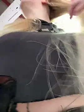 Snapshot of Teya_moon_ chatting on 02.01.25 Teya moon online show from 02.01.25