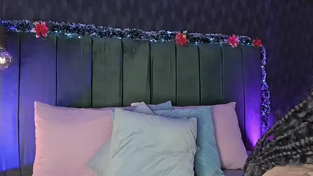 Anneth  M online show from 12.18.24