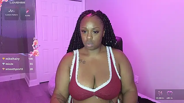 Snapshot of cheriserozequeen chatting on 10.11.25 cheriserozequeen online show from 10.11.25