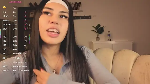 Chanttall  online show from 09.26.25