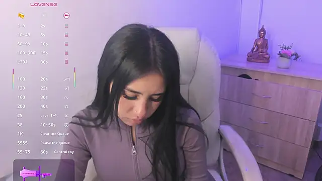 Chanttall  online show from 12.03.25