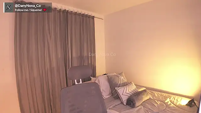 Snapshot of DanyNova_Co chatting on 01.15.25 DanyNova Co online show from 01.15.25